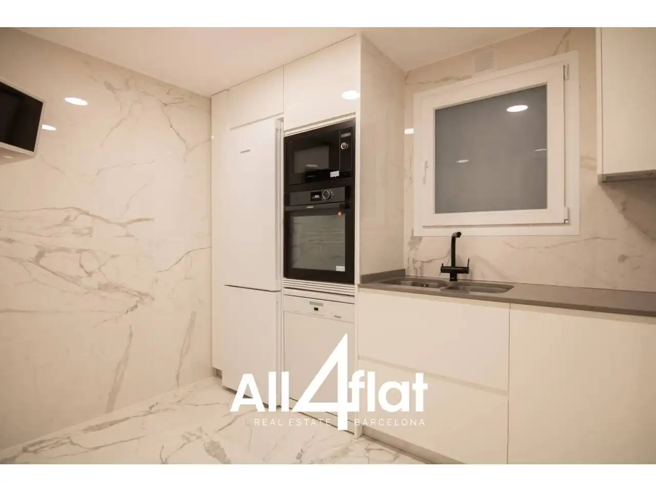 Flat with lift for sale in Calle Villarroel, imagen 44