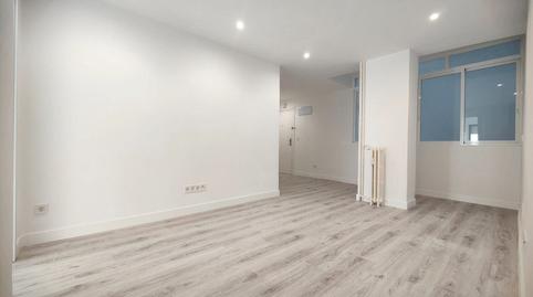 Photo 3 of Flat to rent in Avenida Donostiarra, Concepción, Madrid