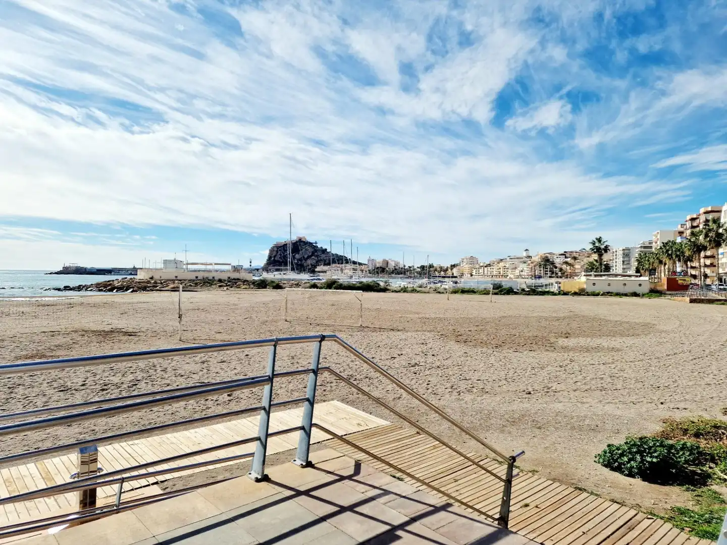 Vista exterior de Piso en venta en Águilas con Jardín privado, Terraza y Amueblado