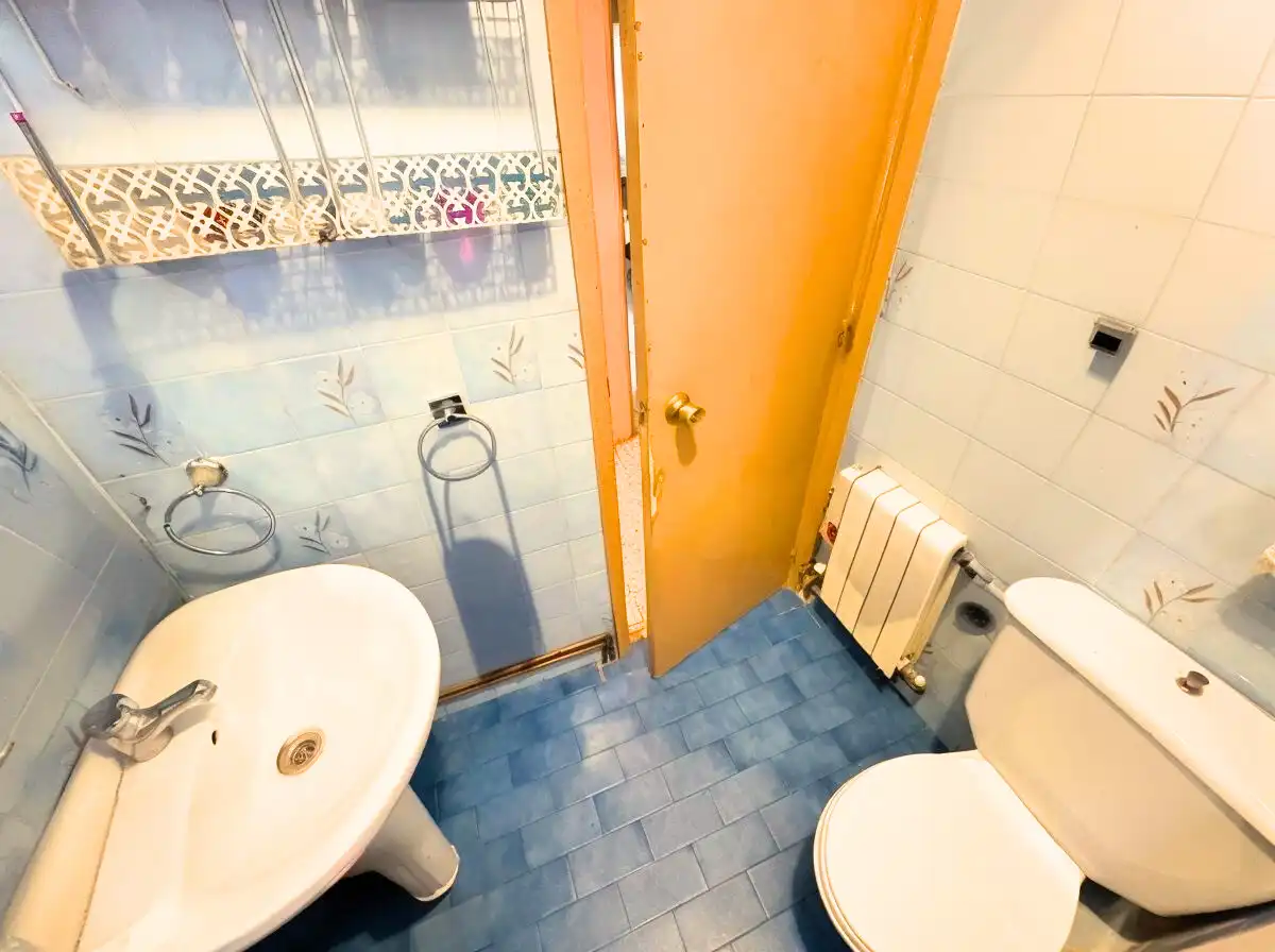 Bathroom of Flat for sale in Alcalá de Henares