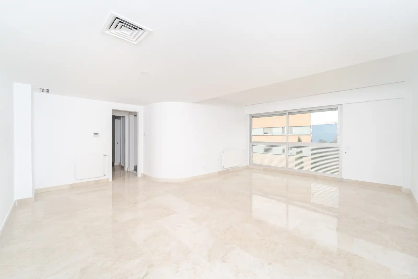 Piso con ascensor en venta en Hortaleza