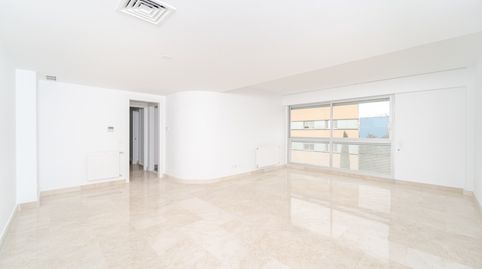 Foto 2 de Piso en venta en Conde Orgaz - Piovera, Madrid Capital