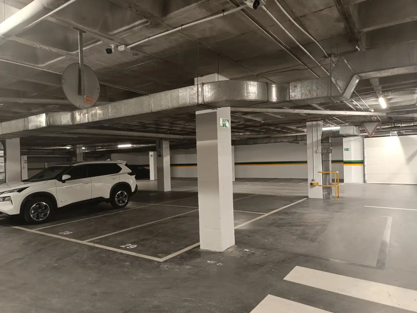 Parkplatz von Garage zur Miete in San Fernando