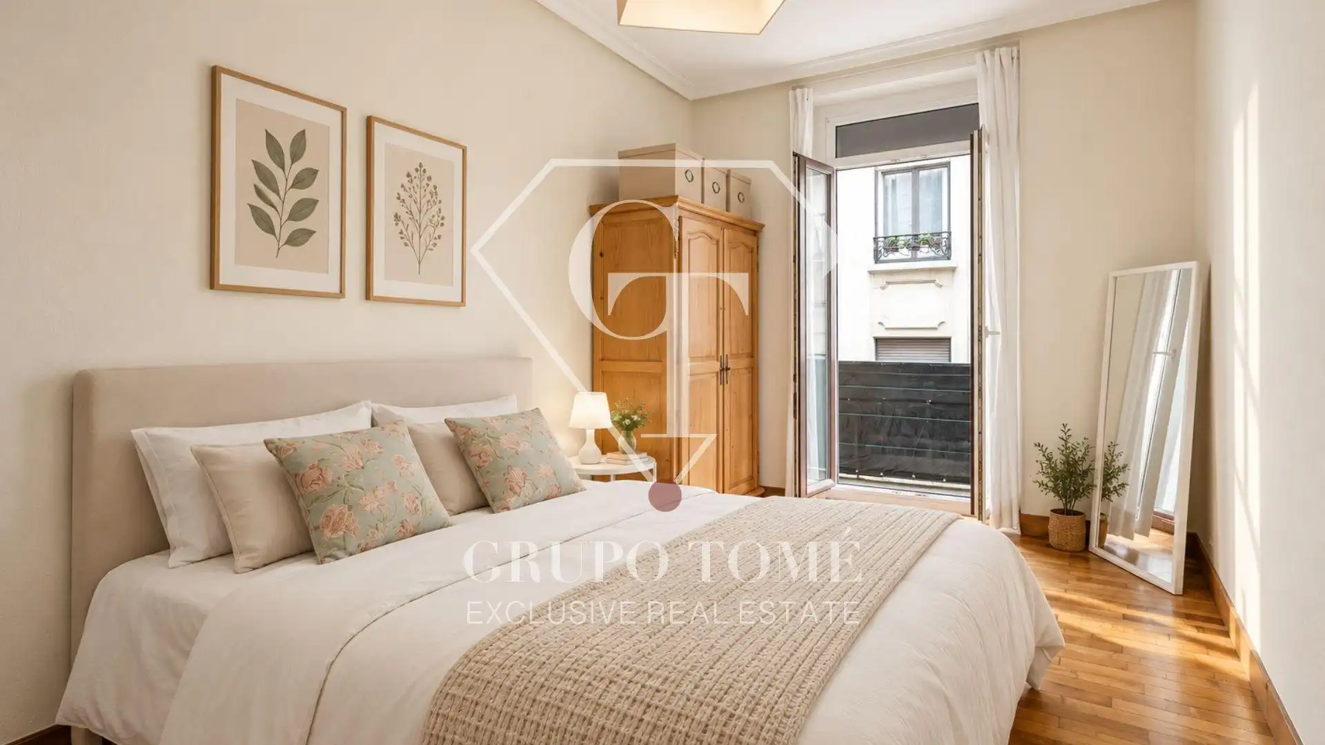 Habitación de Piso en venta en Donostia - San Sebastián  con Calefacción, Amueblado y Balcón