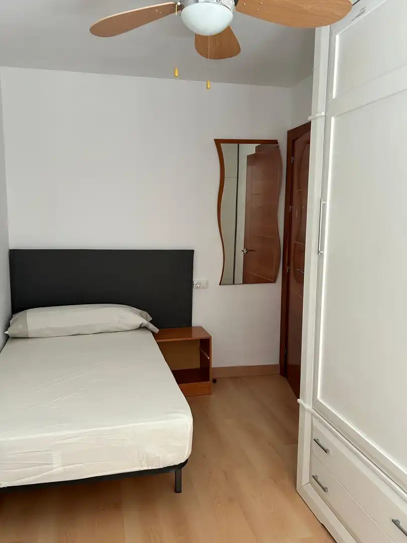 Flat with lift to rent in Calle VERDIALES, imagen 12