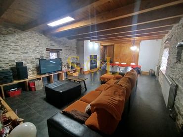 Casa amb jardí en venda a Calle las Eras 15