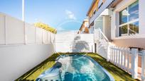 Swimming pool of Single-family semi-detached for sale in Alquerías del Niño Perdido  with Air Conditioner, Heating and Private garden