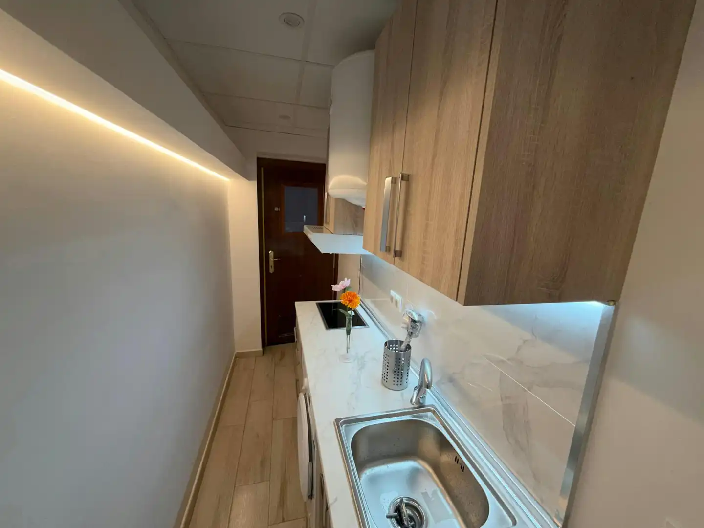 Kitchen of Flat for rent in Madrid  with Heating, Furnished and Washing machine