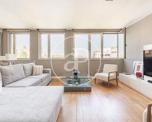 Living room of Duplex to rent in  Madrid Capital  with Air Conditioner, Heating and Private garden