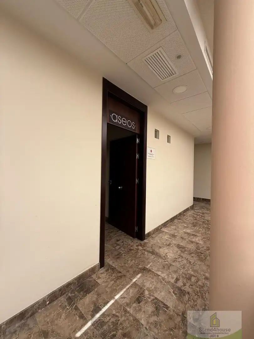 Ufficio con ascensore in affitto a Bollullos de la Mitación, imagen 6