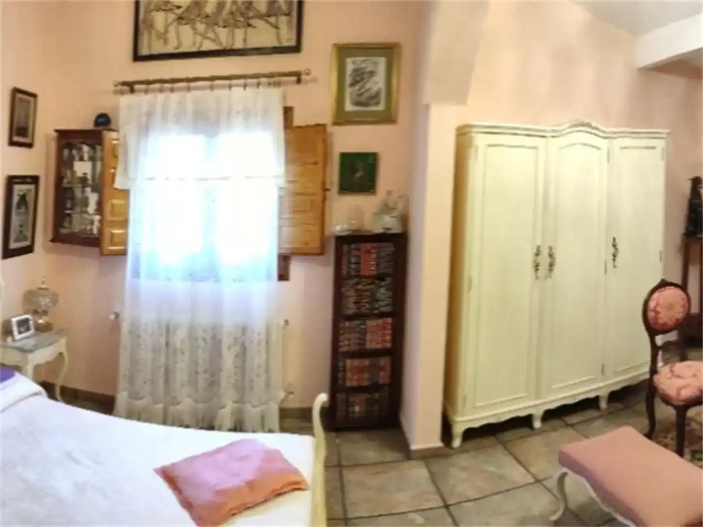 Schlafzimmer von Country house zum Verkauf in Valdemanco mit Privatgarten, Abstellraum und Ofen
