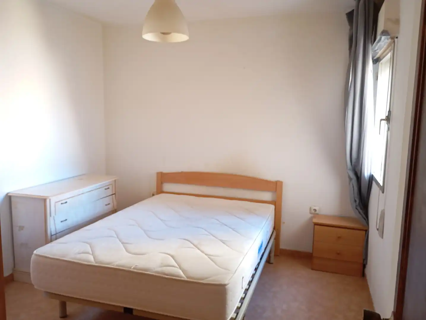 Habitación de Piso en venta en Málaga con Amueblado, Horno y Lavadora