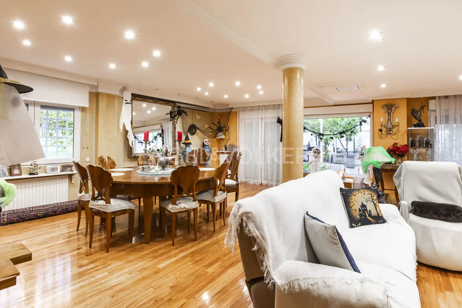 Comedor de Casa o chalet en venta en Madrid con Aire acondicionado, Calefacción y Jardín privado