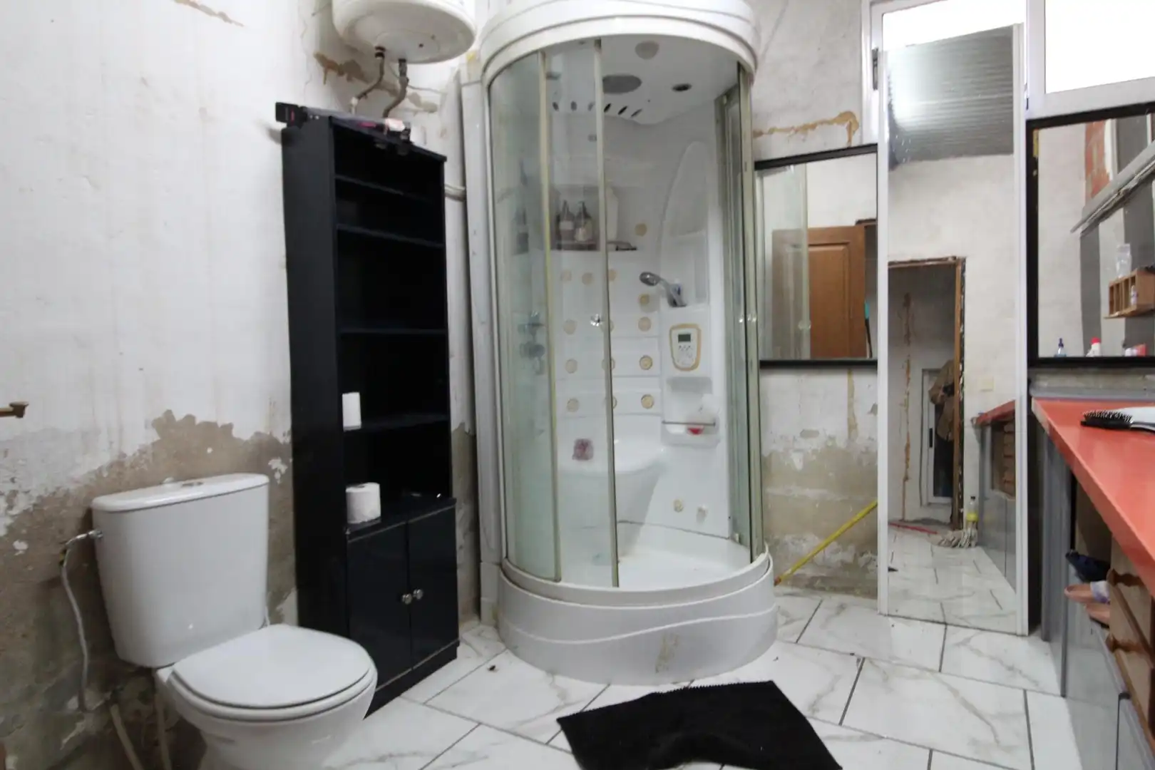 Bathroom of Houses for sale in Elche / Elx  with Furnished