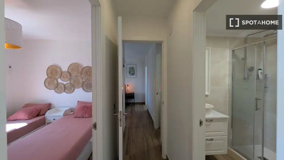 Apartament per a compartir en Málaga amb Aire condicionat, Terrassa i Moblat