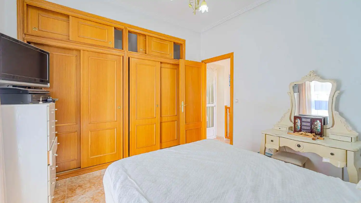 Habitación de Casa o chalet en venta en Orihuela con Aire acondicionado, Calefacción y Terraza