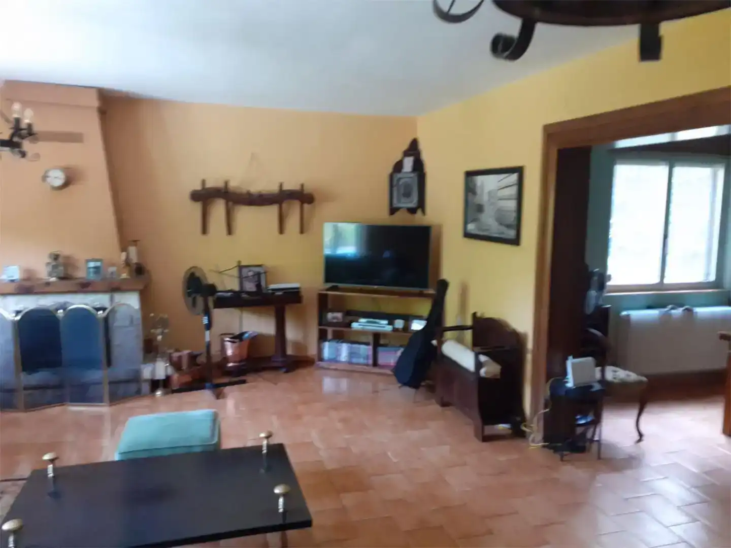 Sala d'estar de Casa o xalet en venda en Roa amb Jardí privat, Traster i Piscina