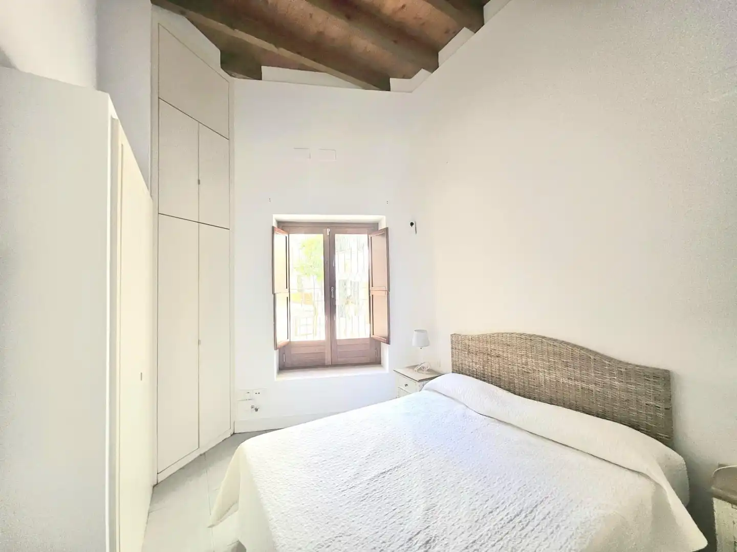 Habitación de Planta baja de alquiler en Sevilla con Aire acondicionado, Calefacción y Amueblado