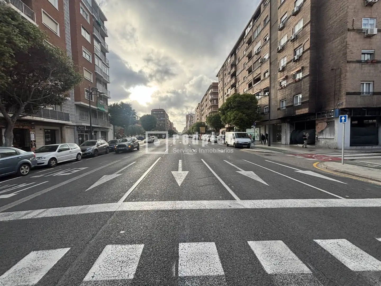 Vista exterior de Local de lloguer en Valencia amb Aire condicionat i Alarma