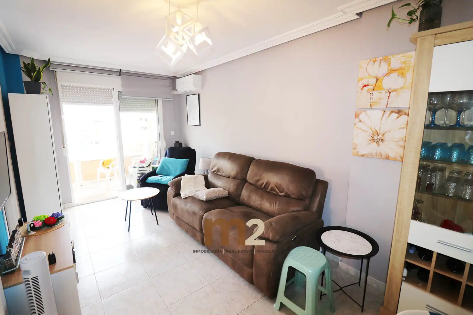 Sala d'estar de Pis en venda en Torrevieja amb Aire condicionat, Terrassa i Moblat