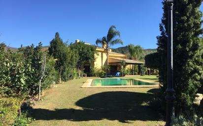 Jardí de Finca rústica de lloguer en Ojén amb Aire condicionat, Terrassa i Piscina