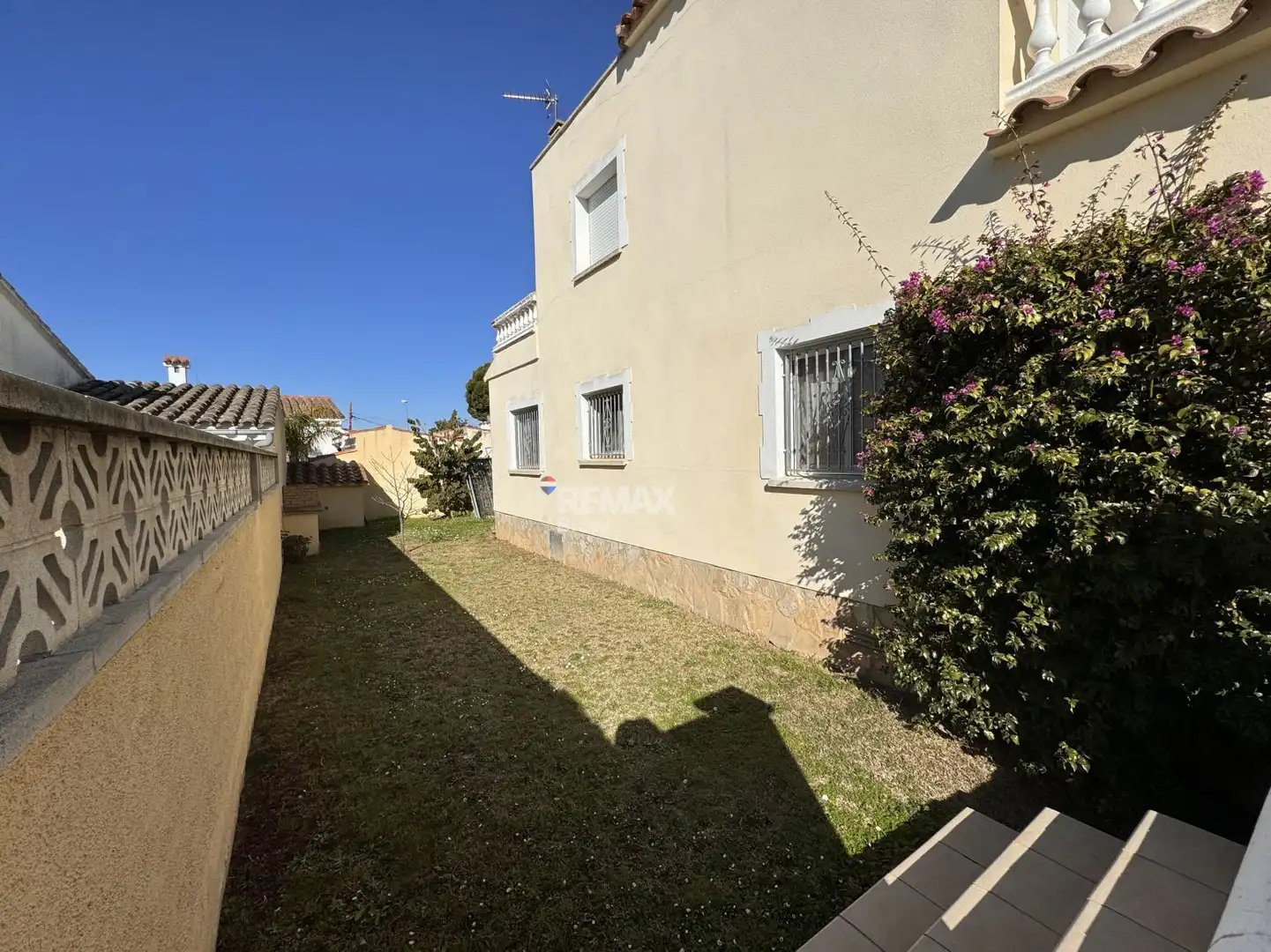 Vista exterior de Casa o chalet en venta en Empuriabrava con Calefacción, Jardín privado y Terraza