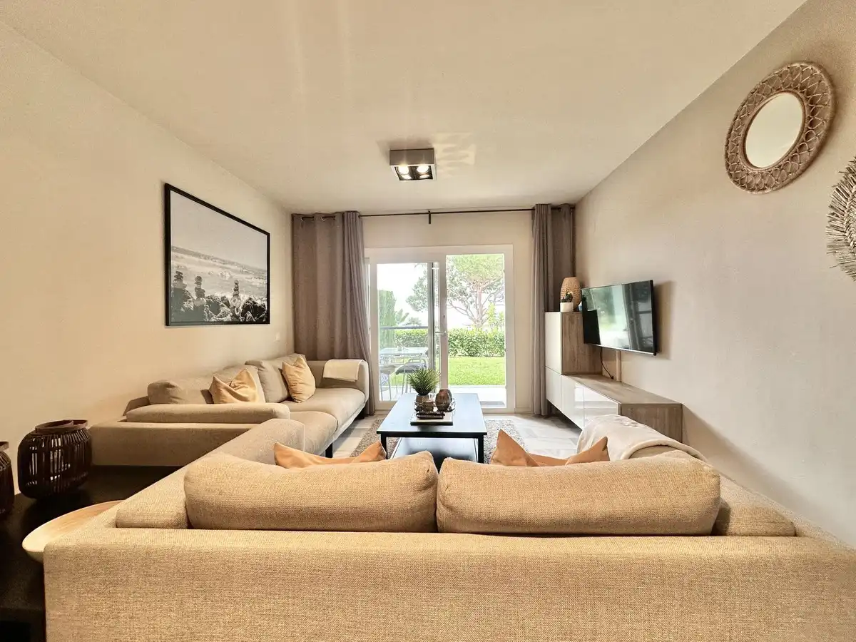 Apartamento con jardín en venta en Calahonda, imagen 14