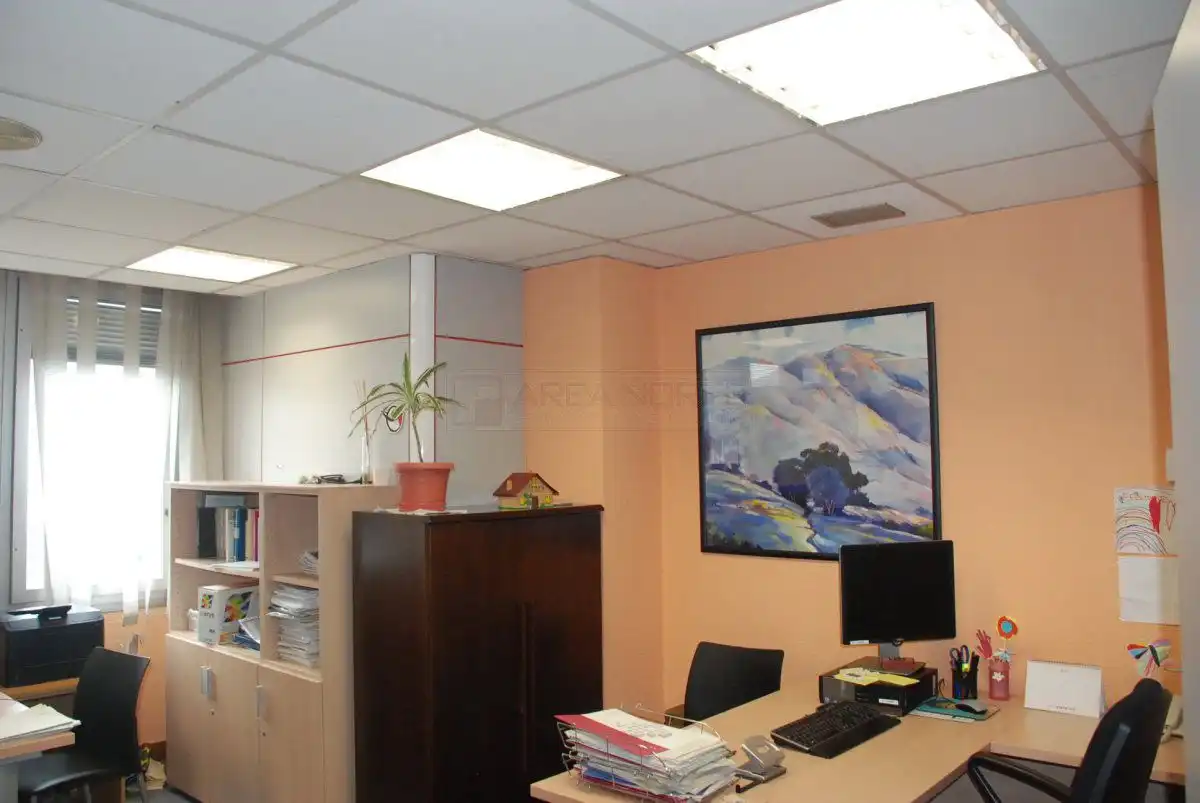 Ufficio con ascensore in affitto a Ensanche