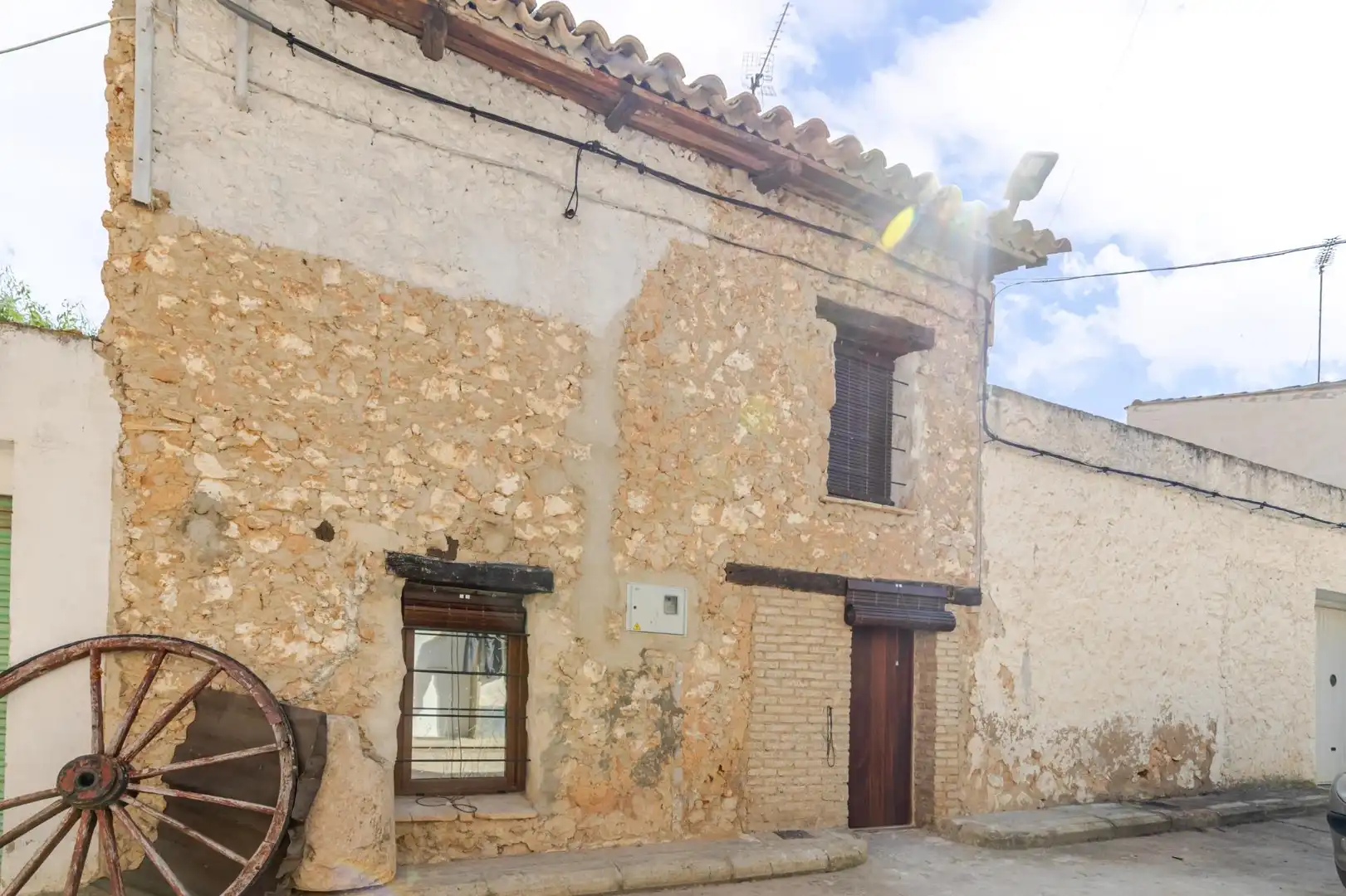Vista exterior de Finca rústica en venta en Venta del Moro con Jardín privado, Terraza y Amueblado