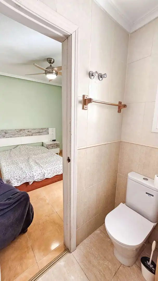 Habitación de Apartamento en venta en Torrevieja con Aire acondicionado, Calefacción y Terraza