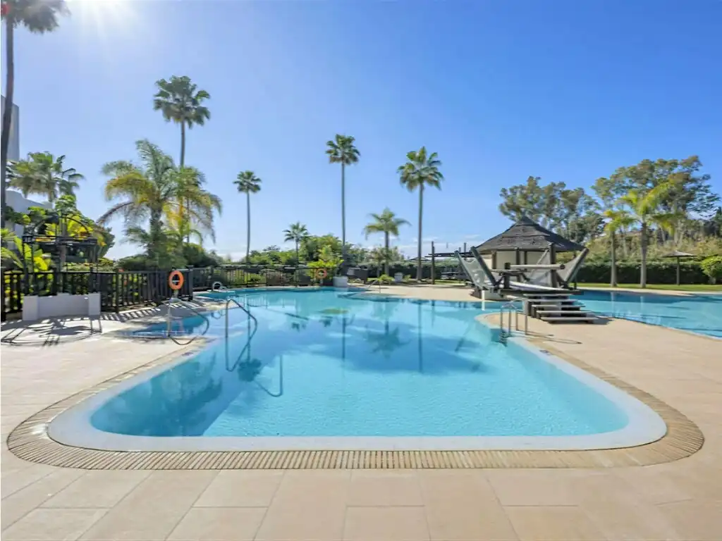 Apartament amb piscina en venda a Selwo