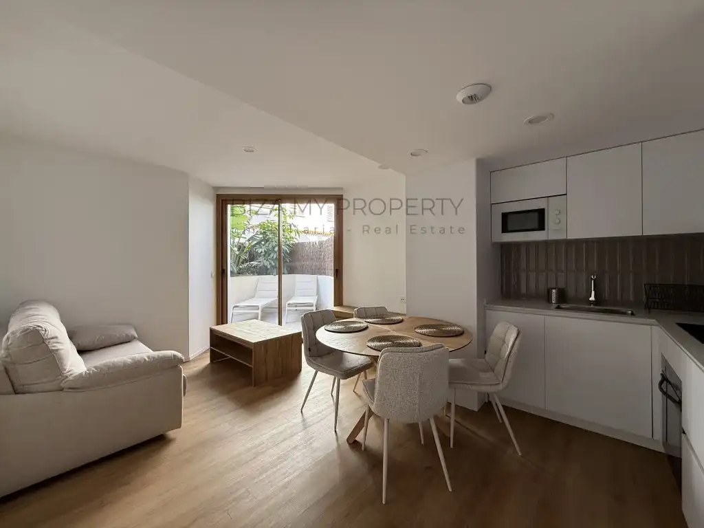 Mini appartamento con piscina in affitto a Calle Carles Roman Ferrer, imagen 3