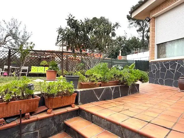 Terraza de Casa o chalet en venta en Sant Boi de Llobregat con Aire acondicionado, Calefacción y Jardín privado