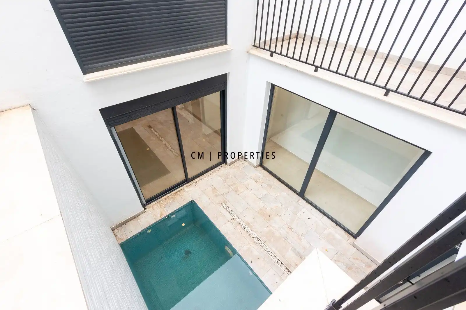 Swimming pool of Flat for sale in Valencia  with Air Conditioner, Heating and Swimming Pool