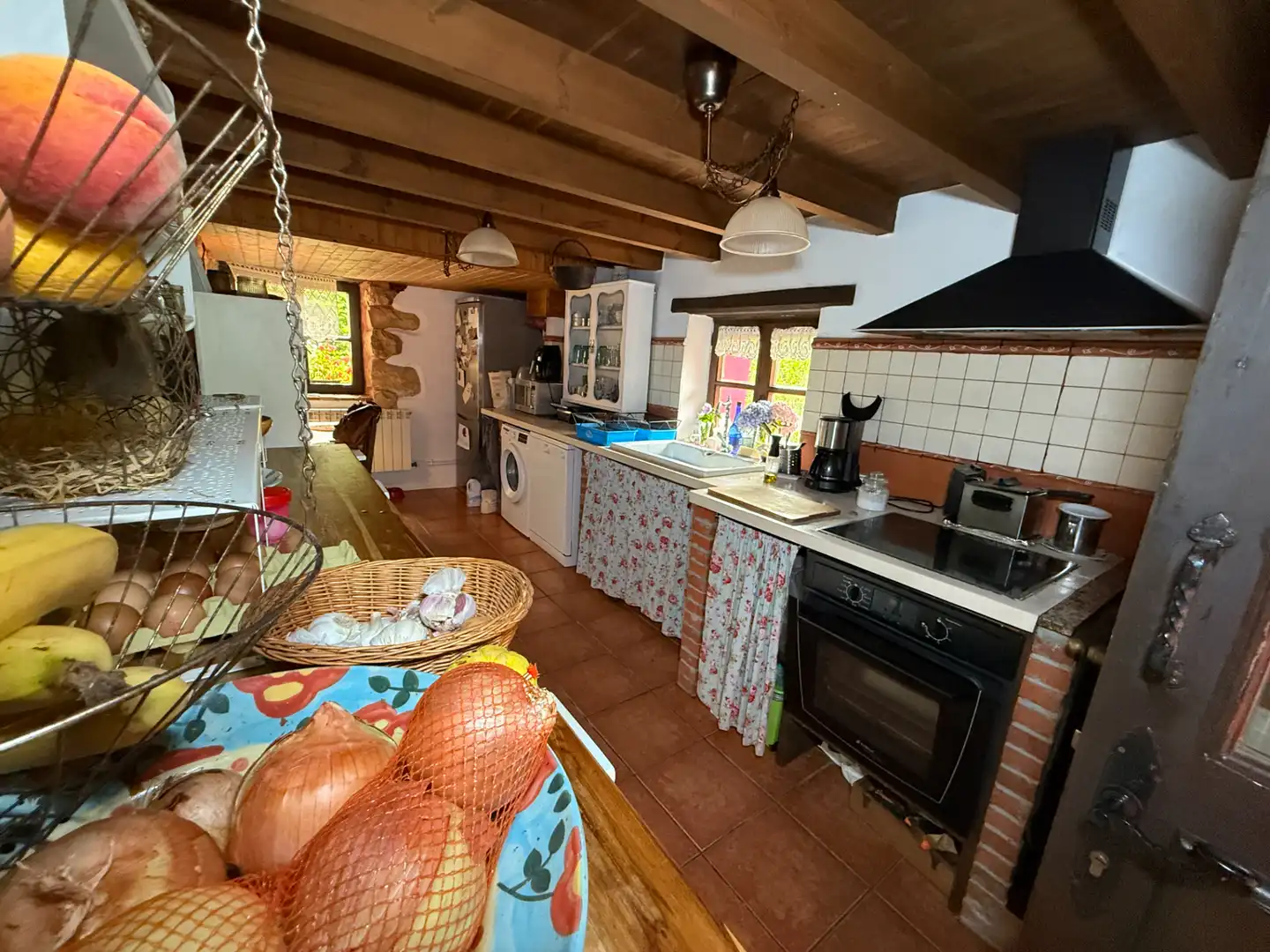Cuina de Casa o xalet en venda en Ribadesella amb Calefacció, Jardí privat i Parquet