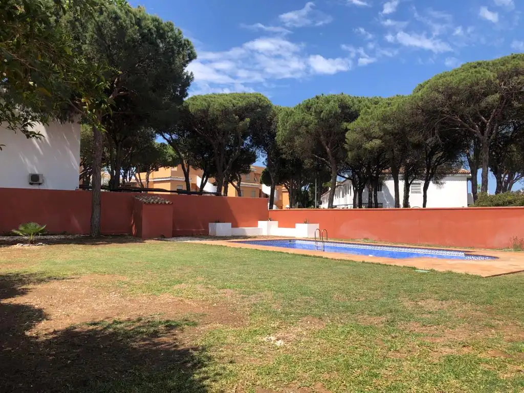 Chalet con piscina en venta en Carretera de la Barrosa, imagen 3