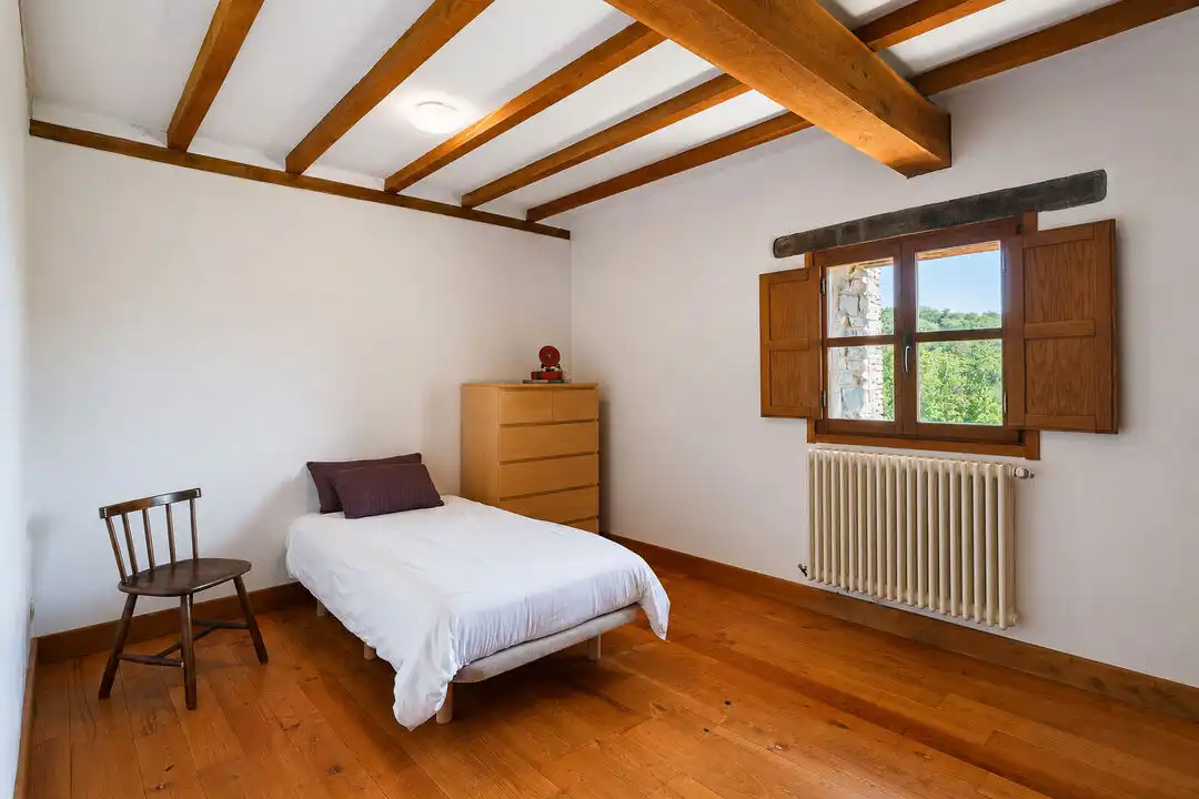 Habitación de Casa o chalet en venta en Ayala / Aiara con Aire acondicionado, Calefacción y Jardín privado