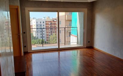 Bedroom of Flat for sale in L'Hospitalet de Llobregat  with Balcony