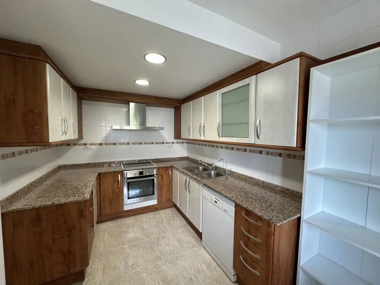 Adosado con jardín en venta en Calle Salvador Espriu, imagen 4