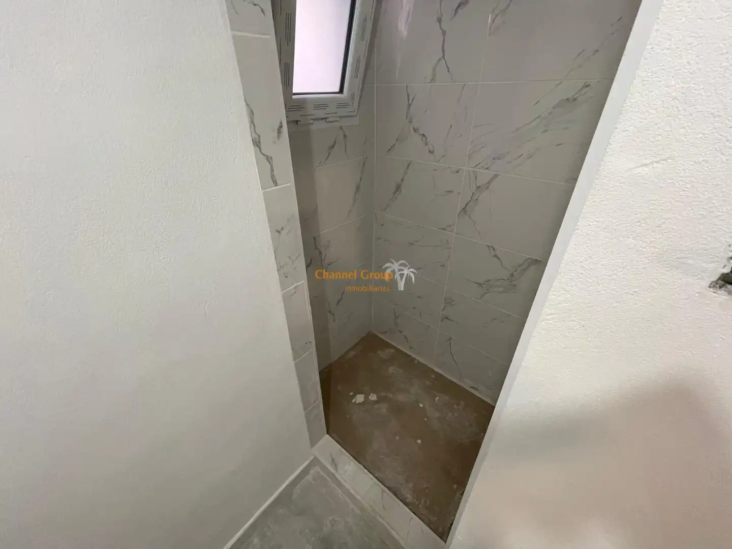Baño de Piso en venta en Elche / Elx