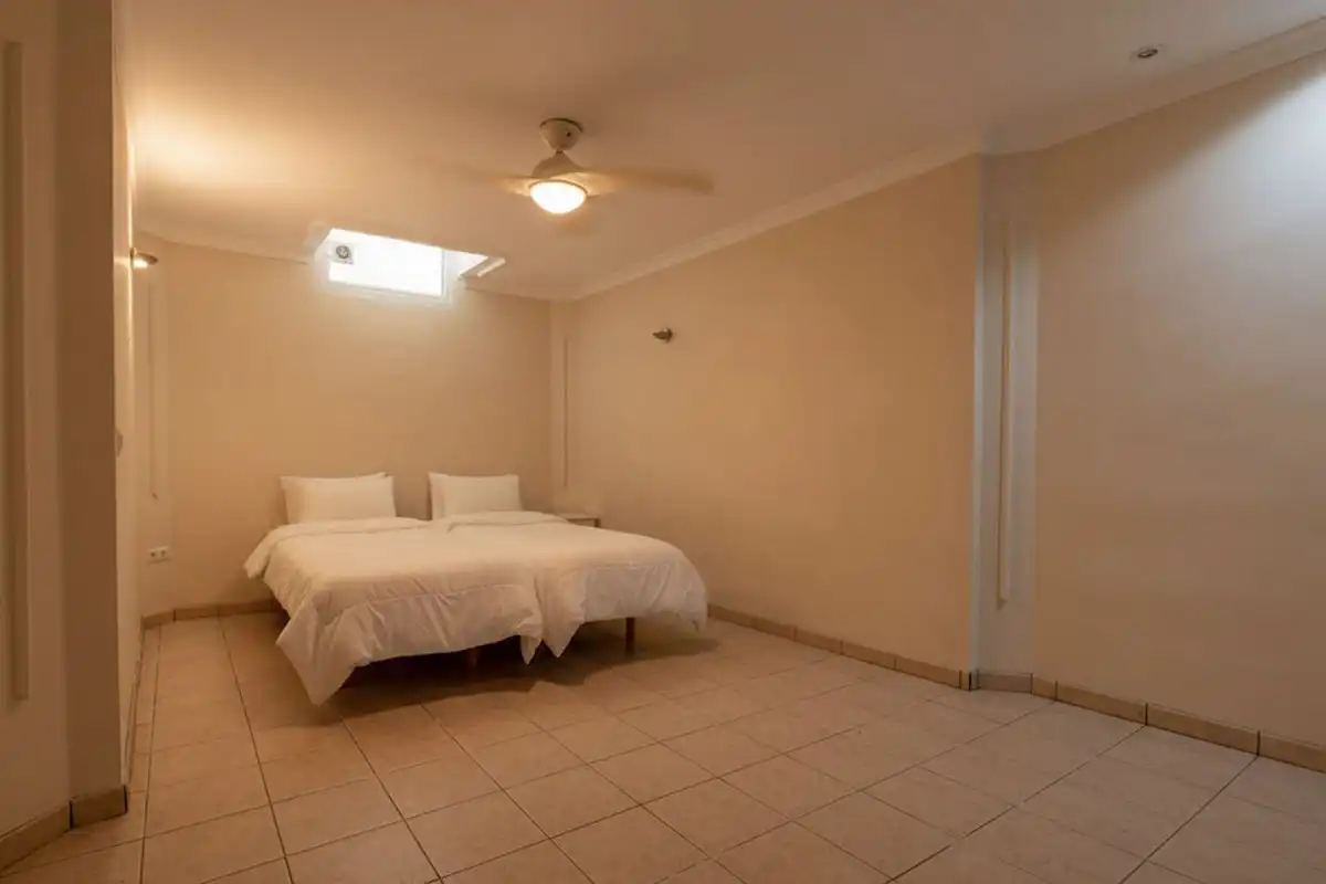 Dormitori de Casa o xalet en venda en Mijas amb Aire condicionat, Jardí privat i Terrassa