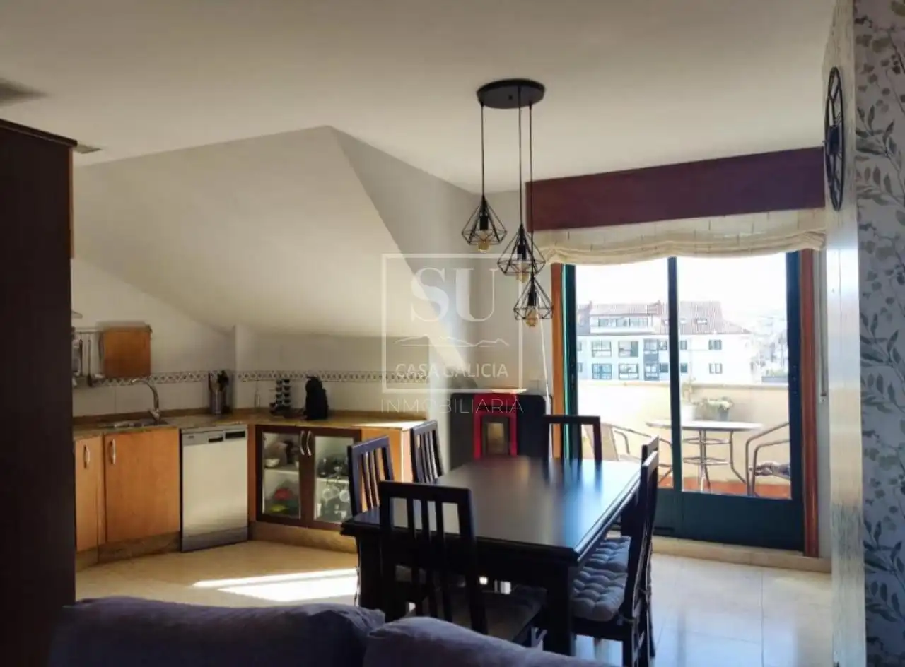 Flat with lift to rent in Baiona