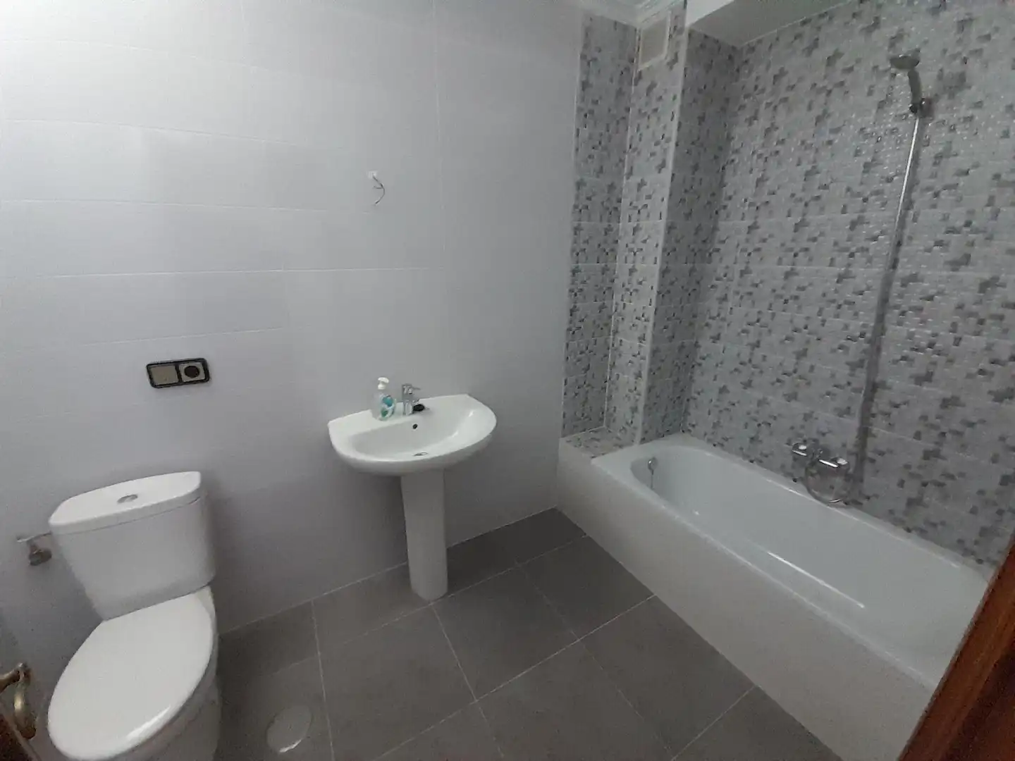 Bathroom of Flat for sale in Ponferrada  with Heating, Terrace and Storage room