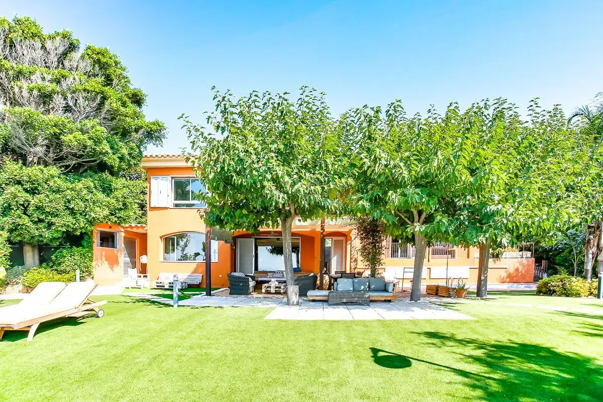Jardí de Casa o xalet de lloguer en Vilanova i la Geltrú amb Aire condicionat, Calefacció i Jardí privat