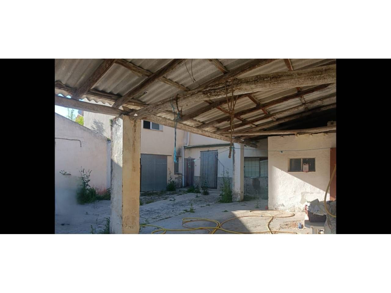 Vista exterior de Edificio en venta en Villaluenga de la Sagra