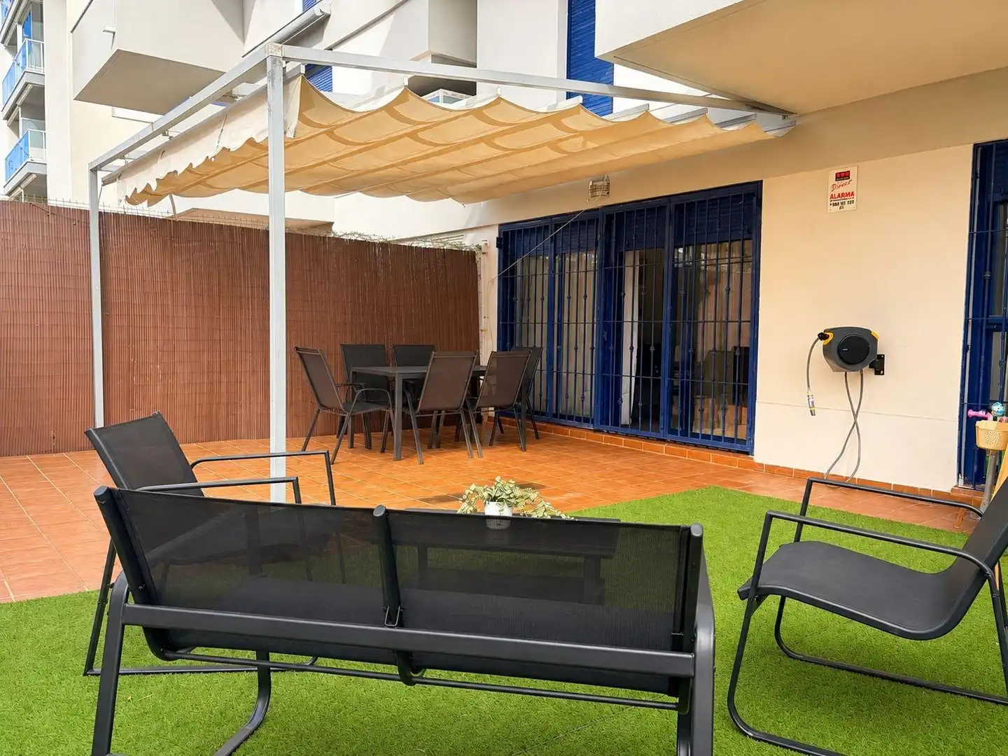 Terrassa de Apartament de lloguer en Daimús amb Aire condicionat, Moblat i Piscina comunitària