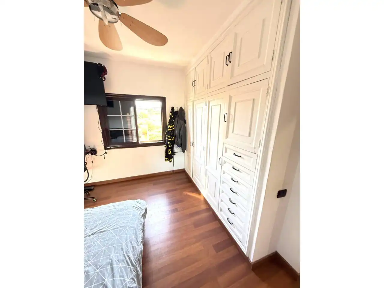 Dormitori de Casa adosada en venda en San Cristóbal de la Laguna amb Jardí privat, Parquet i Terrassa