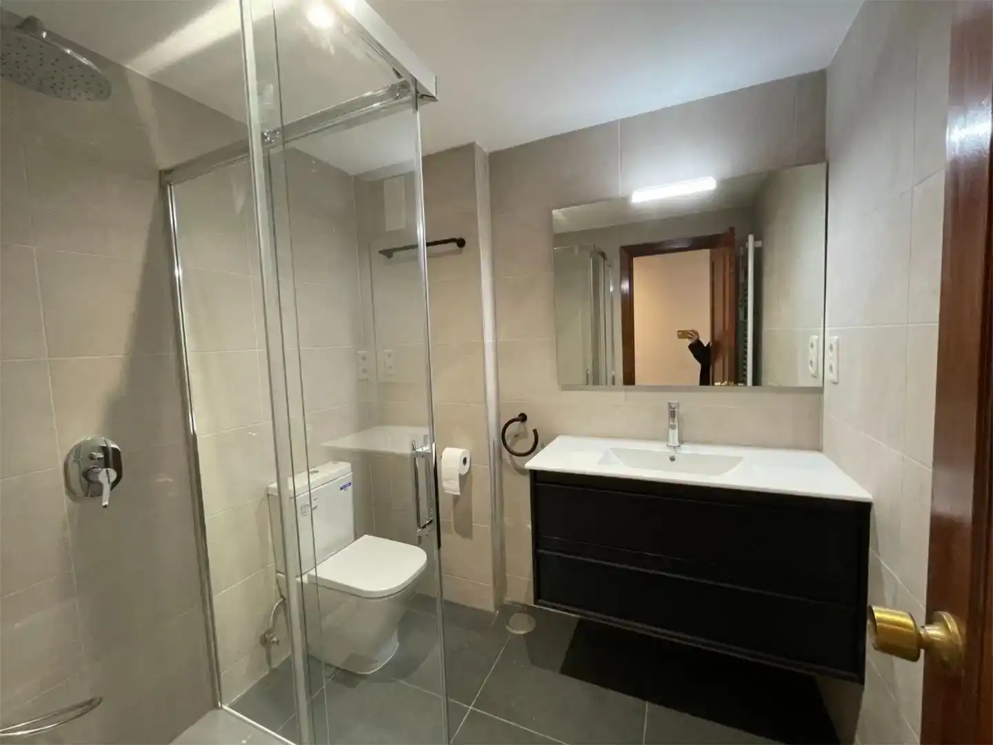 Badezimmer von Wohnung zur Miete in  Madrid Capital mit Klimaanlage