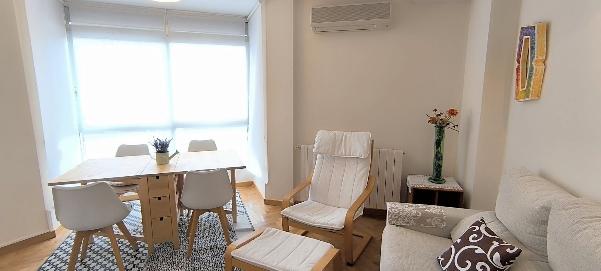 Living room of Flat for rent in  Madrid Capital  with Air Conditioner, Heating and Furnished