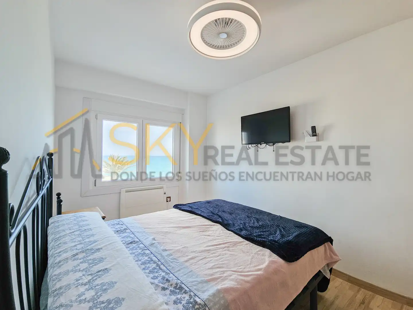Bedroom of Flat for sale in Cullera  with Heating, Furnished and Community pool